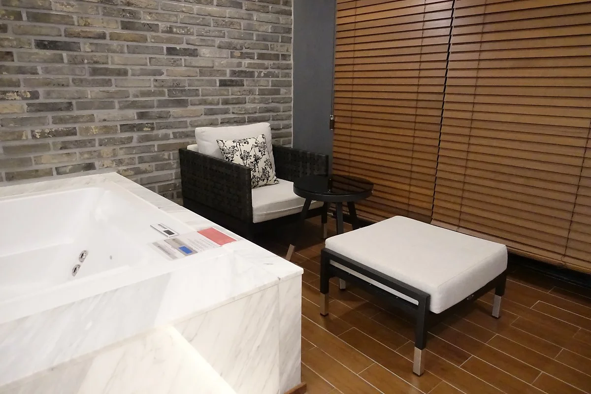 DSC03665.JPG?type=w1200