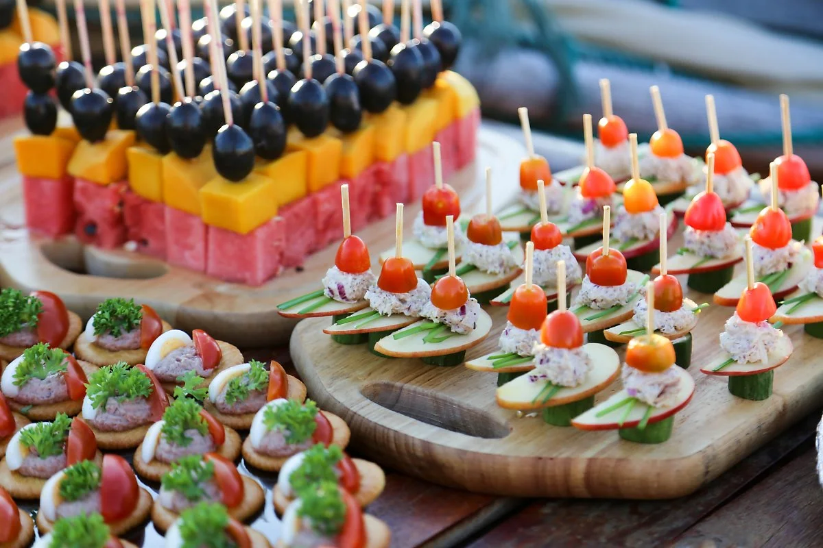 16_%EC%84%A0%EC%85%8B_%EB%94%94%EB%84%88_%ED%81%AC%EB%A3%A8%EC%A6%88.jpg?type=w1200