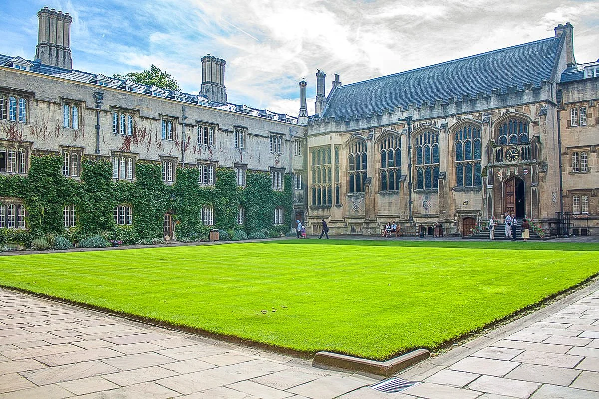 29_Oxford_Collage.jpg?type=w1200