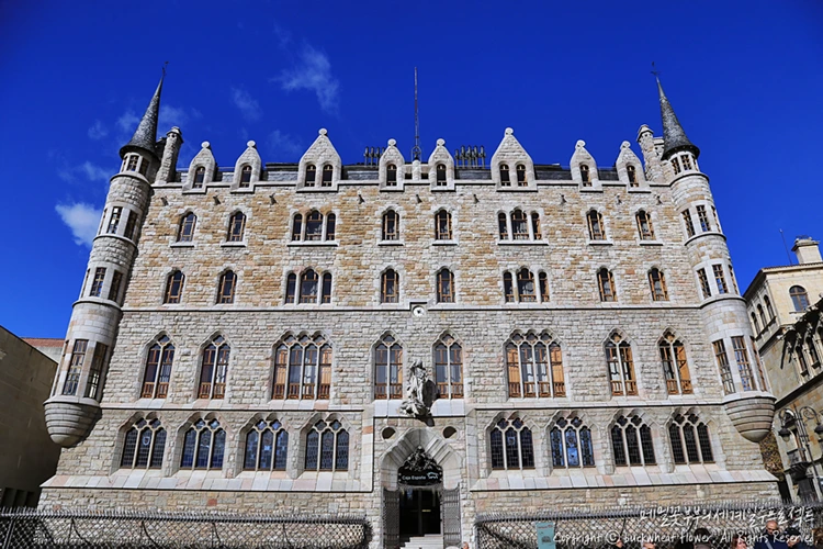 %EB%A0%88%EC%98%A8_%EA%B0%80%EC%9A%B0%EB%94%94%EC%9D%98_%EC%B9%B4%EC%82%AC%EB%B3%B4%ED%8B%B0%EB%84%A4%EC%8A%A4.png?type=w1200