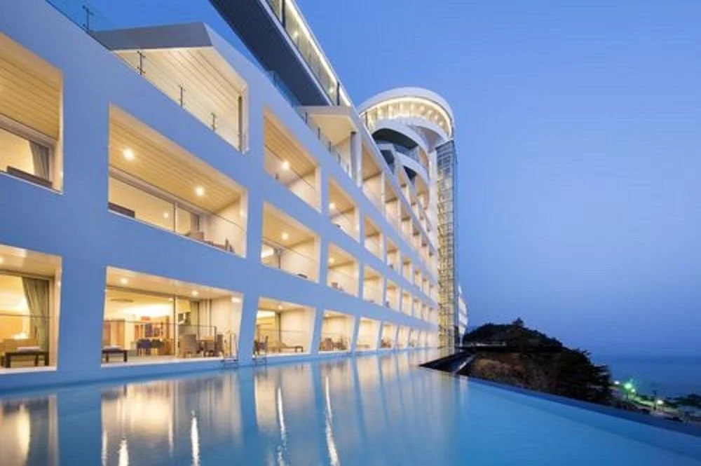 %EC%8D%AC%ED%81%AC%EB%A3%A8%EC%A6%88_%EB%A6%AC%EC%A1%B0%ED%8A%B8__%EC%9A%94%ED%8A%B85.jpg?type=w1200