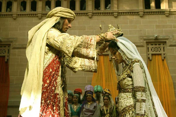 02 Esther_crowned.jpeg