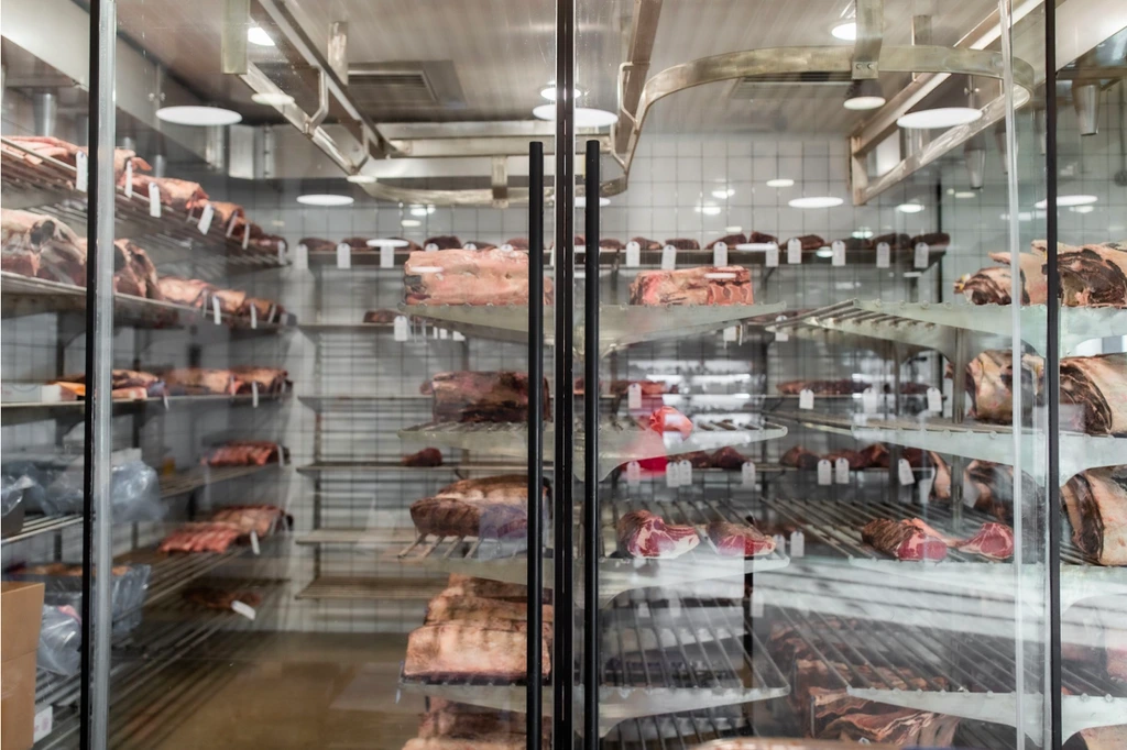 dry-aging-meat-the-butcher-shoppe_1024x1024.png?v=1680288193