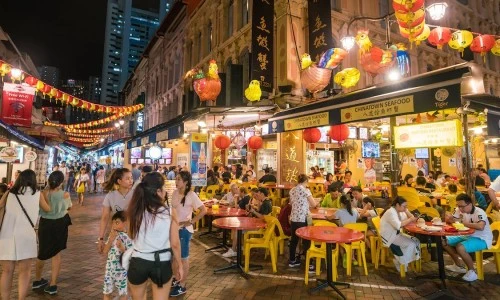 ?src=%22https%3A%2F%2Fthetourguy.com%2Fwp-content%2Fuploads%2F2021%2F07%2FBest-Restaurants-in-Singapore-1440-x-675.jpg%22&type=ff500_300