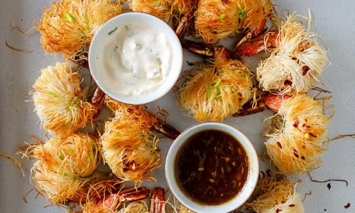 ?src=%22https%3A%2F%2Fwww.all-thats-jas.com%2Fwp-content%2Fuploads%2F2018%2F09%2FSpicy-Shrimp-in-Crispy-Kataifi-Dough7.jpg%22&type=ff500_300