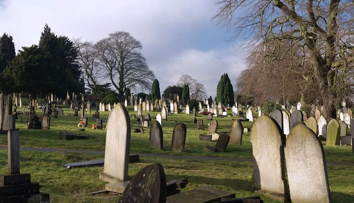 1200px-Welford_Road_Cemetery_wide_view.jpg?type=w1200