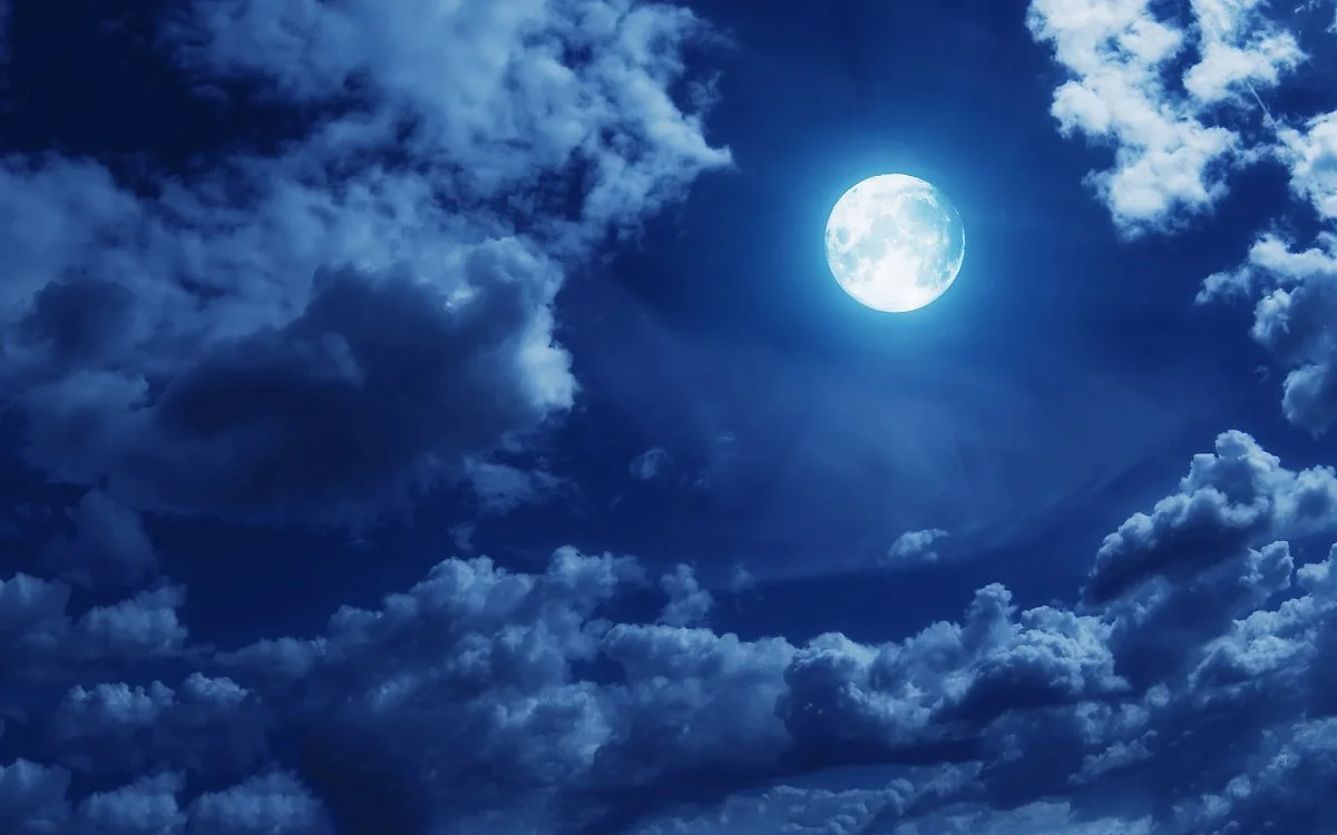 70290507-moon-wallpapers.jpg?type=w1200