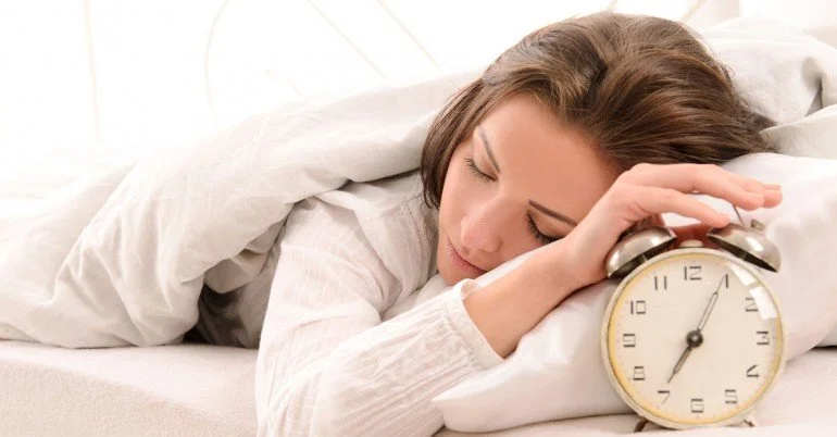 Which-Is-Better-Over-sleeping-or-Under-sleeping_FT-770x402.jpg?type=w1200