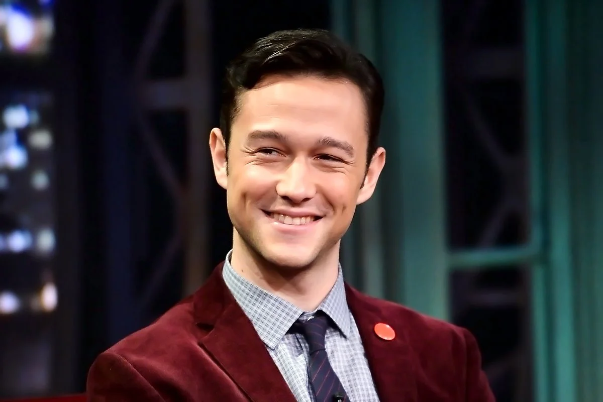 dish-091515-joseph-gordon-levitt.jpg?type=w1200