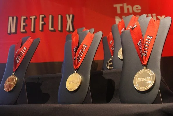 Netflix-Awards-1-Million-Netflix-Prize-Announce-mVqtCIsY8_7l.jpg?type=w1200