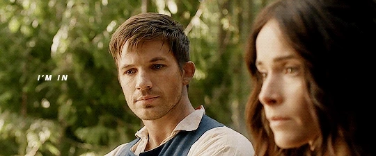 tumblr_oh8pzbncVB1vjicjoo2_540.gif?type=w1200