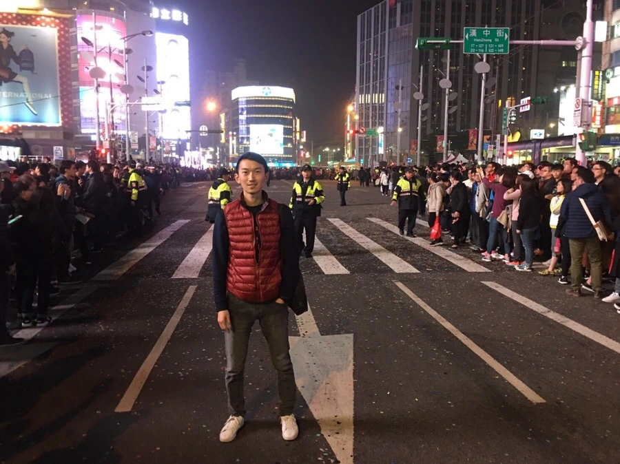 IMG_9870.jpg?type=w966