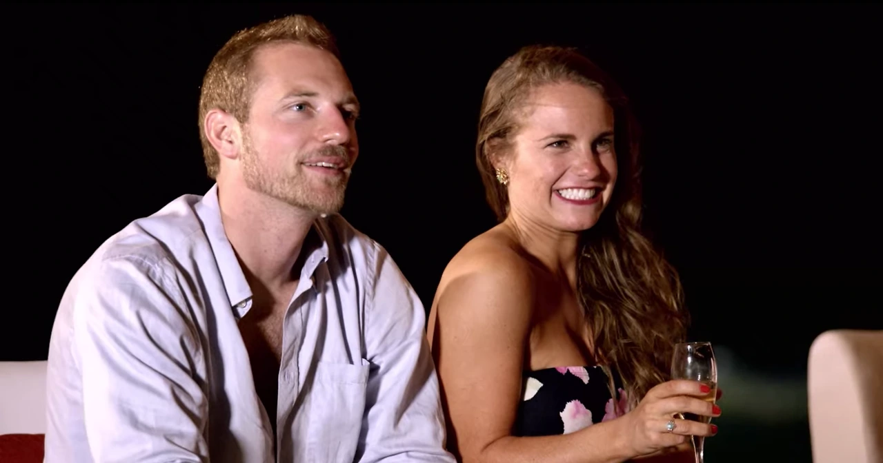 Are-Love-Is-Blind-Stars-Kenny-Barnes-and-Kelly-Chase-Still-Together.png?crop=0px%2C0px%2C2560px%2C1345px&resize=1200%2C630