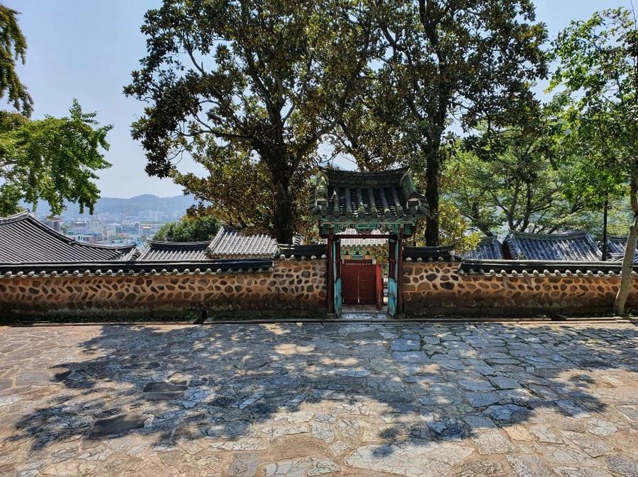 IMG_2002.JPG?type=w1