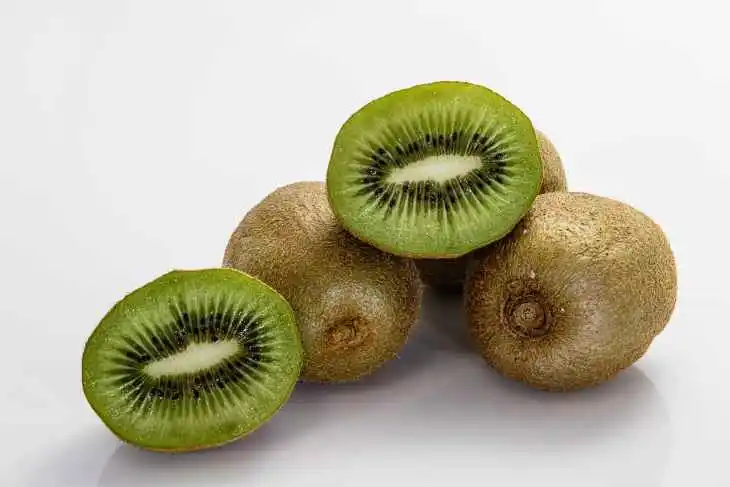 kiwifruit-fruit-kiwi-food-53426.jpeg?w=730