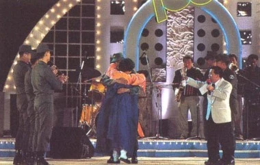 우정의 무대 어머니.jfif