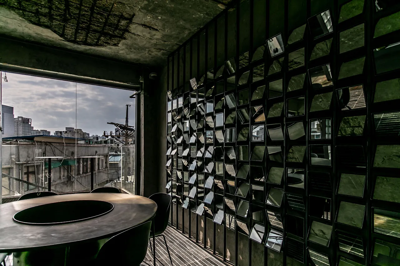 3) 히든 아워.jpeg