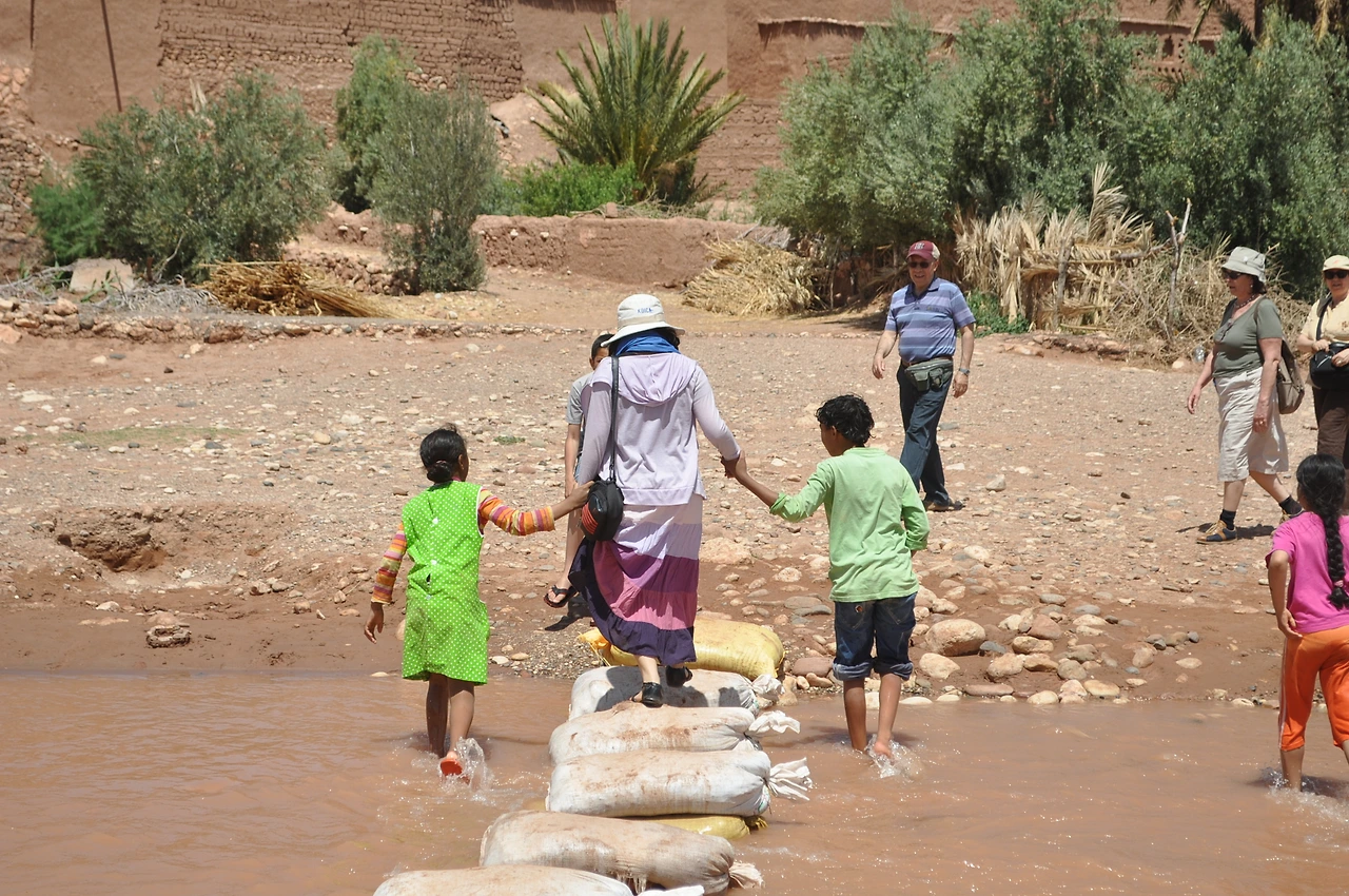 [5-79] 봄, 가을, 겨울에는 다시 흐르는 강(4월).JPG