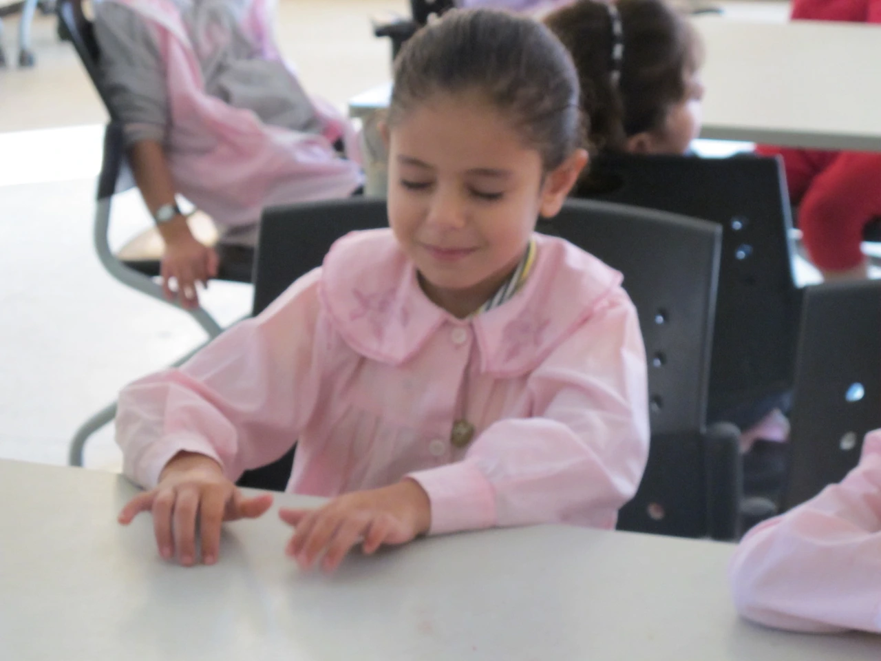 [3-23] 클래식 음악 감상을 하는 아이들.JPG