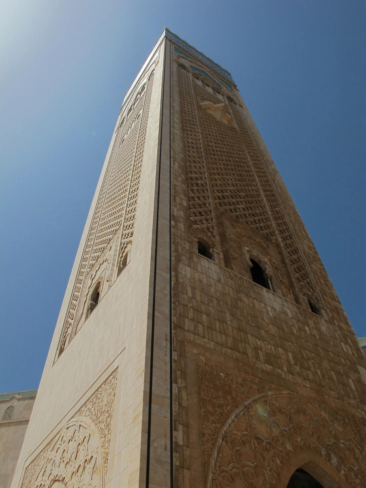 [5-64] 세계 최대 높이인 200M 모스크 탑.JPG