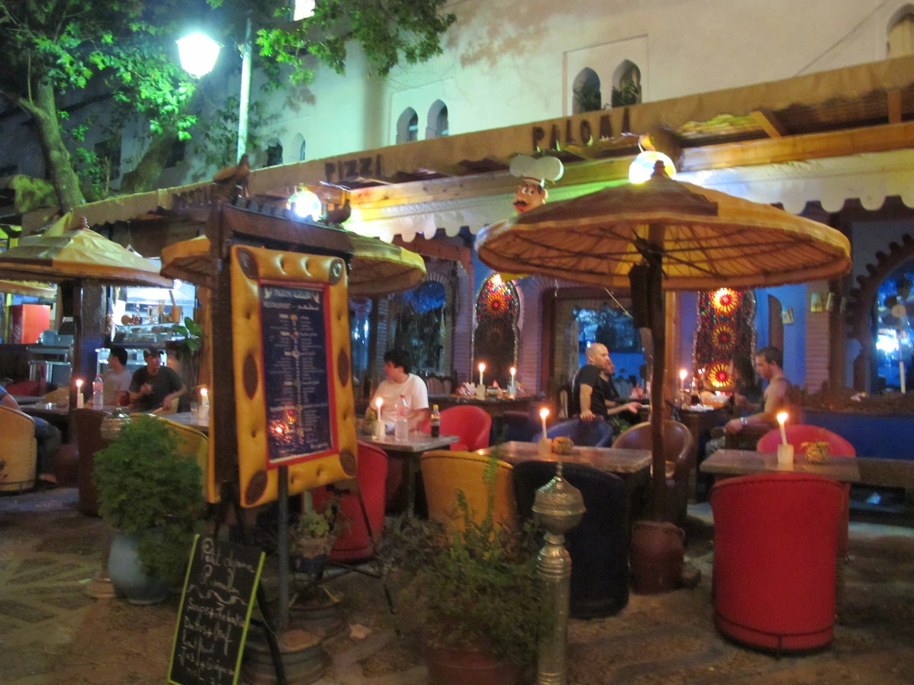 [5-46] 여행자의 밤을 만끽했던 커피숍에서.JPG