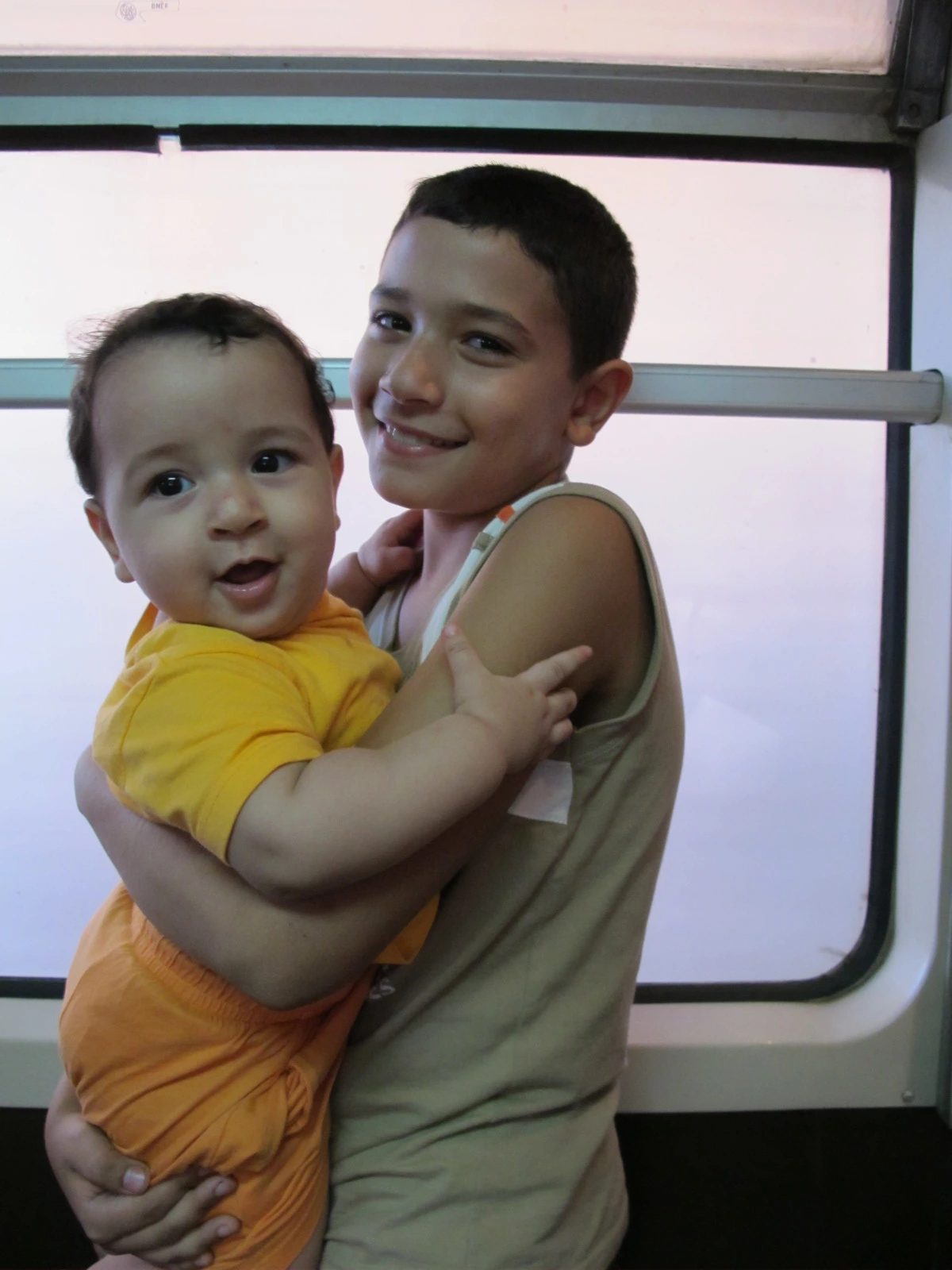 [2-69] 모로코의 해맑은 아이들 1 (기차에서 만난 형제).JPG