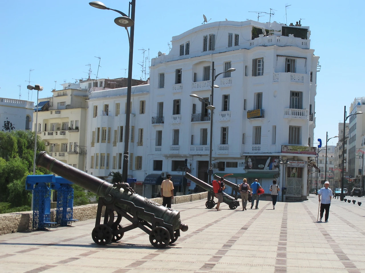 [5-22] 전망대에 있는 옛날 대포들.JPG