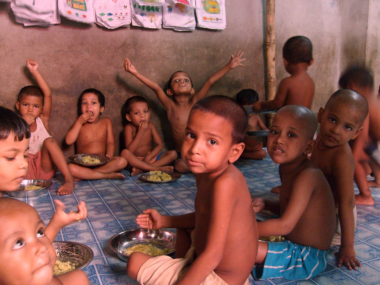 [1-9] 방글라데시 빈민가의 아이들.JPG