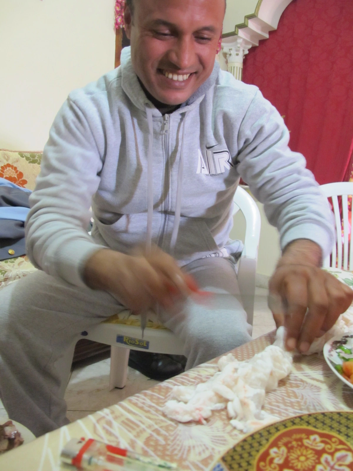 [2-67] 모로코의 넉넉한 정을 나눠주던 이웃 아저씨.JPG