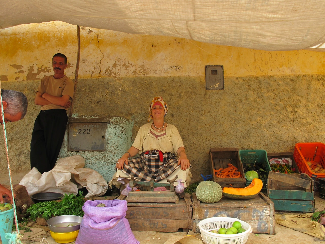[2-55] 아침마다 당나귀타고 나와 야채를 파시는 할머니들 2.JPG