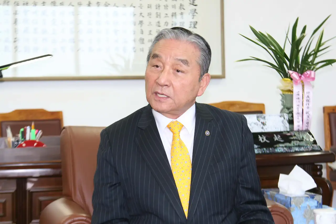 [인터뷰] 김문기 총장 (1).JPG