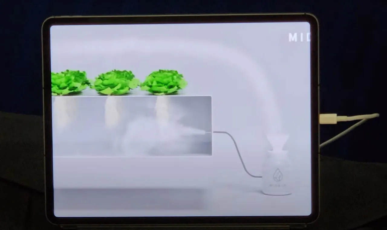 [사진 8] 미드바르 스마트팜 '에어팜' - 출처 9민선생 youtube 캡처.JPG