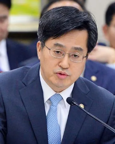 2447B634592210EE34DA2F