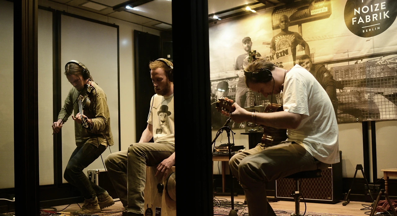 99A9B83359EDB23036B484