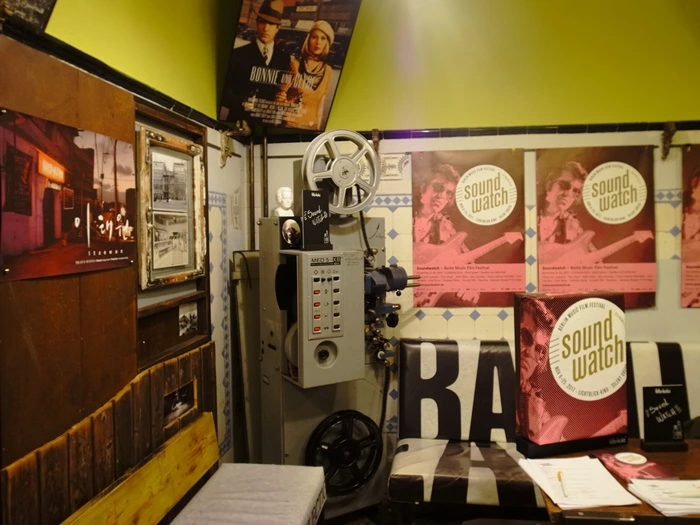 994FB0335A1E7C6F39776F