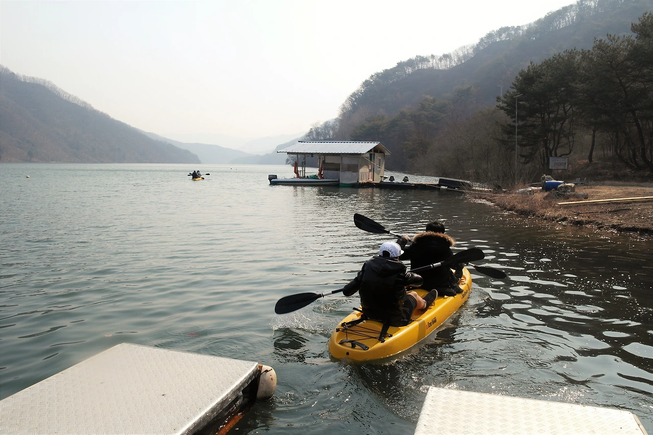 사진12-앞서 출발하는 팀을 보면서 과연 잘 탈 수 있을까 두려움이 커지는 순간.JPG