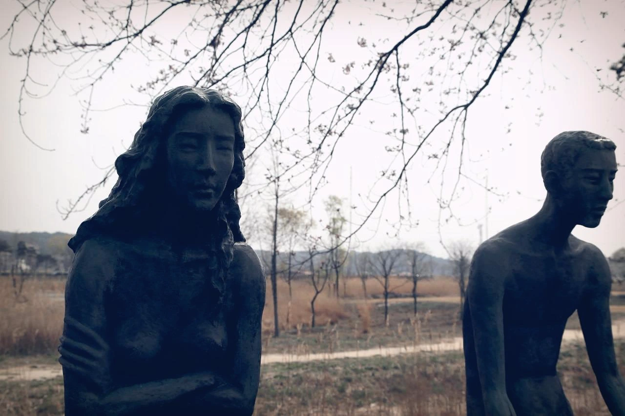 사진11-우리에게 사랑은 늘 어려운 숙제가 아닐까..JPG