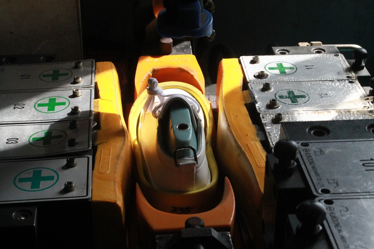 트레드앤그루브 스니커즈_2.JPG