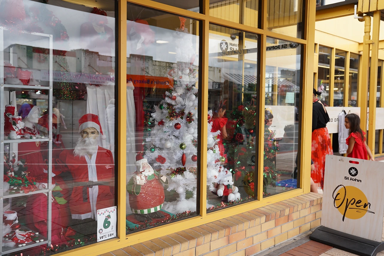 202312 헌틀리 세컨핸드샵1.JPG