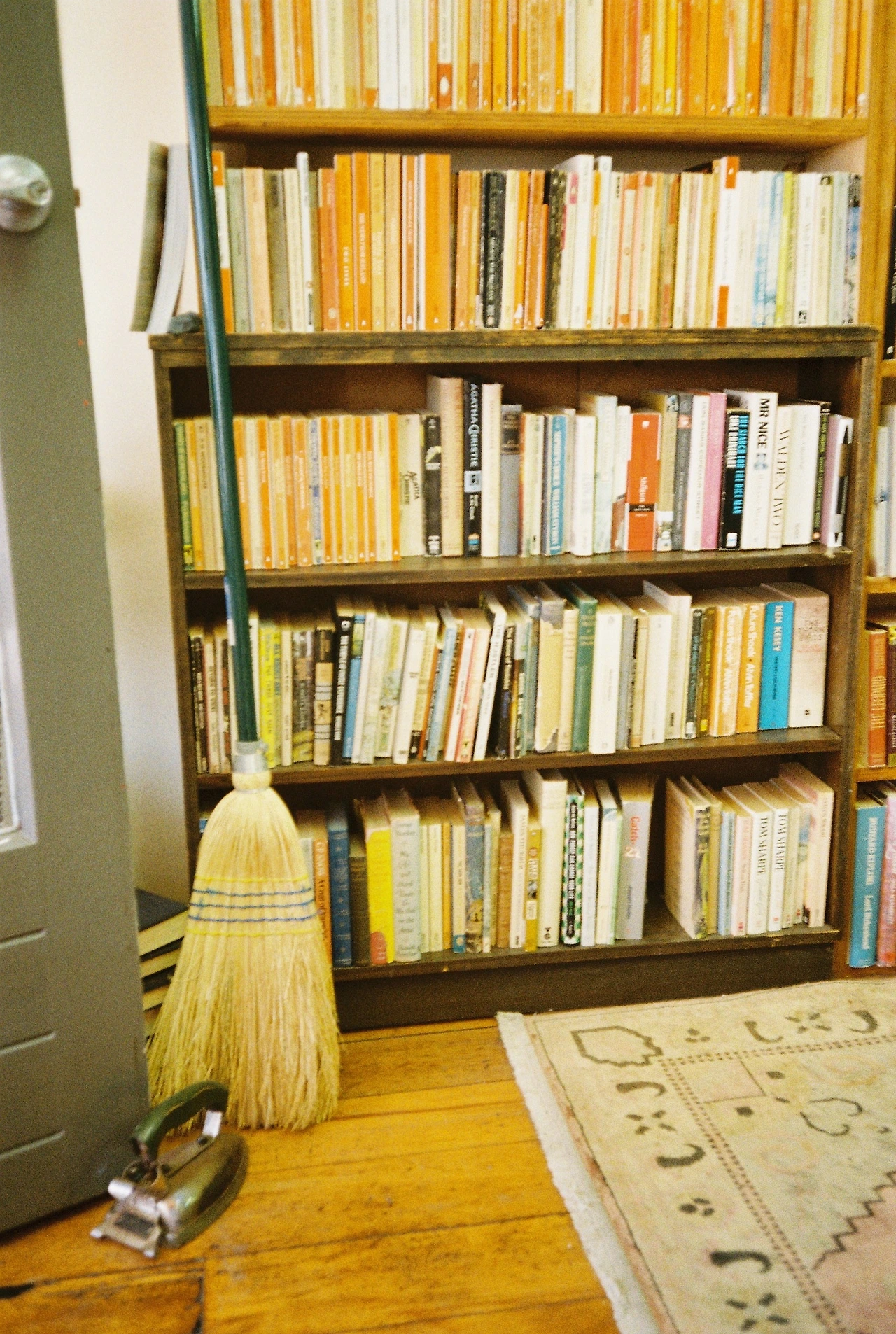 2021 왕가누이 책방에서_겨레 카메라.JPG