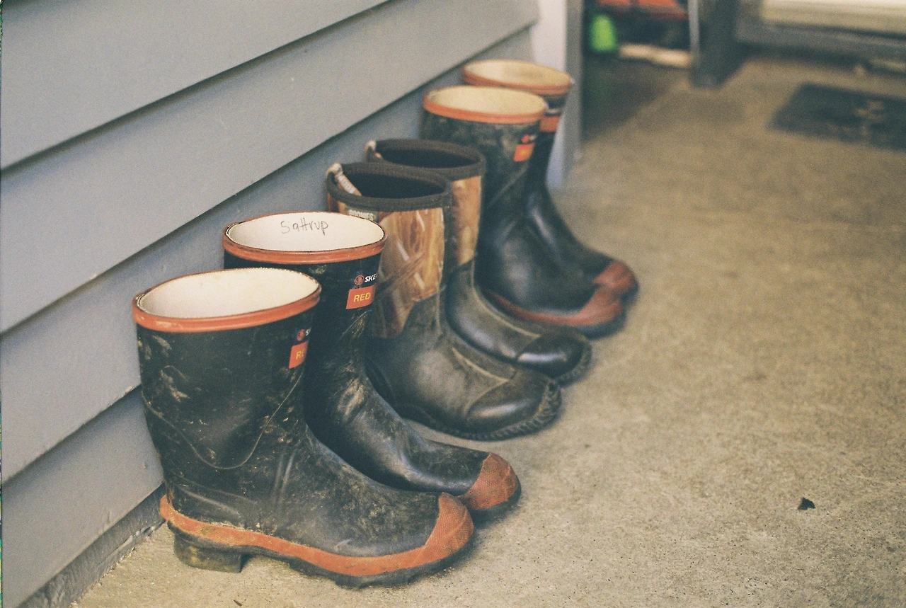 201904_헌틀리_양목장_이름적힌 부츠들.JPG