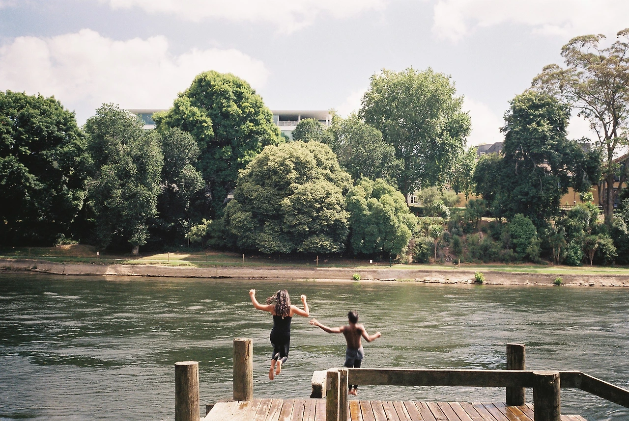 201902해밀턴_강으로 점프.JPG
