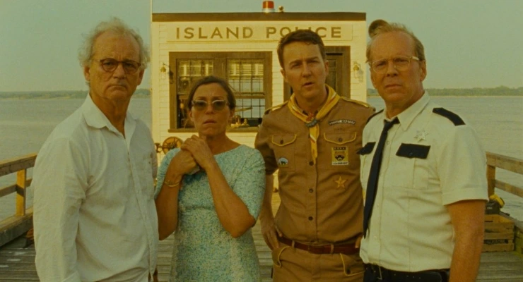 moonrise%EF%BC%8Dkingdom%EF%BC%8D2012%EF%BC%8D001%EF%BC%8Dfour%EF%BC%8Dpeople%EF%BC%8Dfacing%EF%BC%8Dforeward%EF%BC%BF0.jpg?type=w773