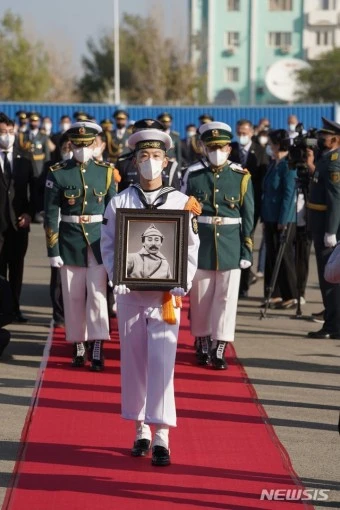 %ED%99%8D%EB%B2%94%EB%8F%84%EC%9E%A5%EA%B5%B022.jpg?type=w966