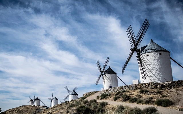 windmills-4278679_640.jpg?type=w966