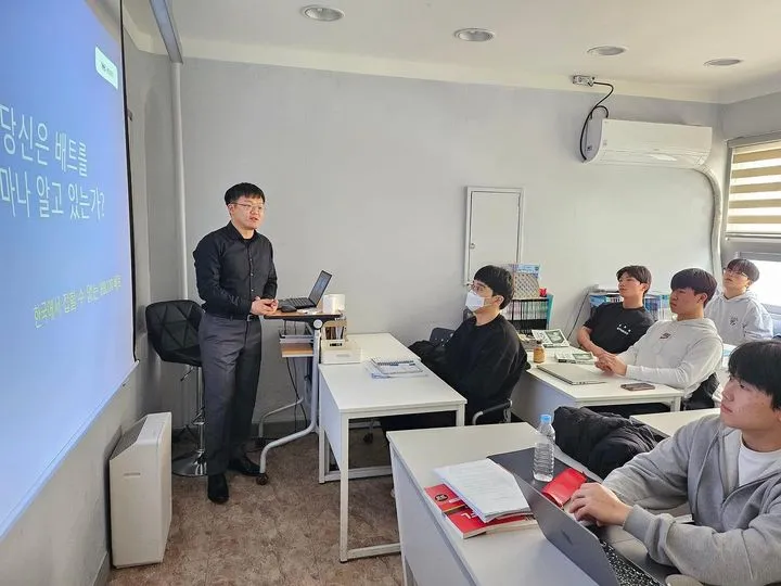 431331293_2927059927435845_3084693626016188896_n.jpg?stp=dst-jpg_p180x540&_nc_cat=106&ccb=1-7&_nc_sid=5f2048&_nc_ohc=a0gfWJgKunkAX9OhE3S&_nc_ht=scontent-gmp1-1.xx&oh=00_AfAZMsbGBmn8y4kqBHIUK77k593QPInsjhX-olN13srfyA&oe=65EF6E1A