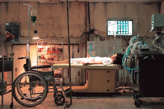 코마 씨네 21.jpeg