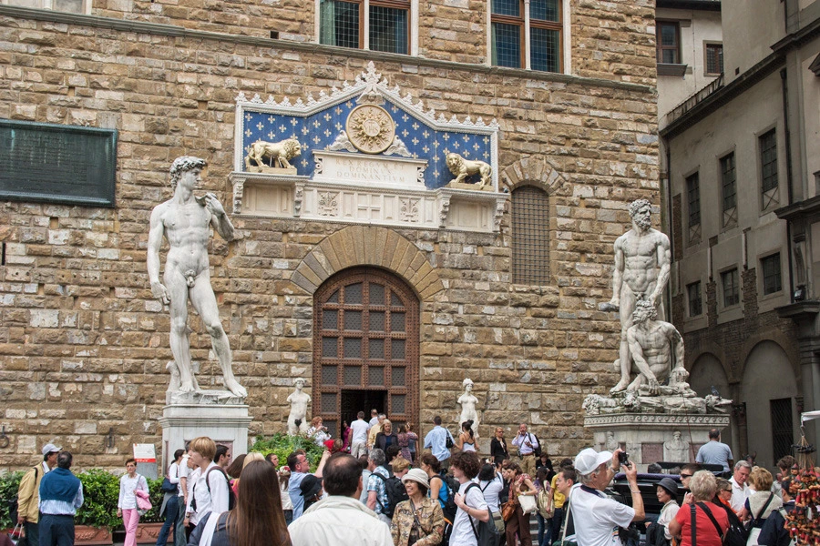 시뇨리아 광장의 다비드상.jpeg