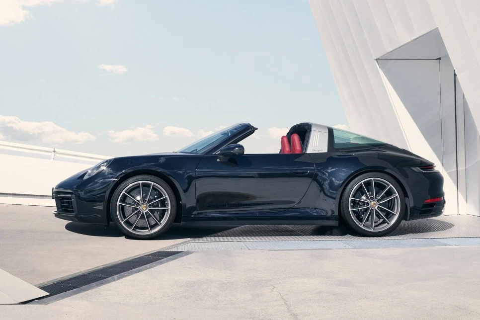 Porsche-911_Targa_4-2021-1600-04.jpg?type=w966