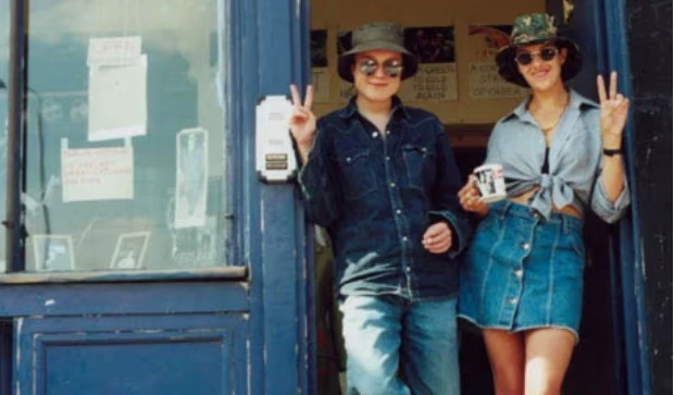 Sarah_Lucas_and_Tracey_Emin_outside_their_shop_on_London%27s_Brick_Lane_in_199.jpg?type=w773